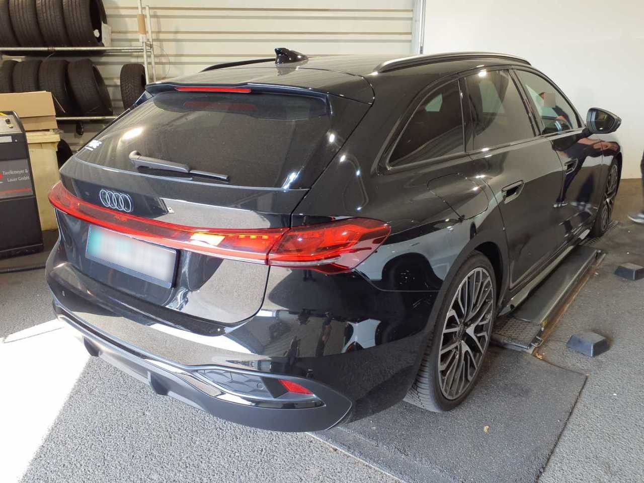 Audi A5 Avant 2.0 TDI QUATT S LINE AHK+B&O+RAUTE+HUD+