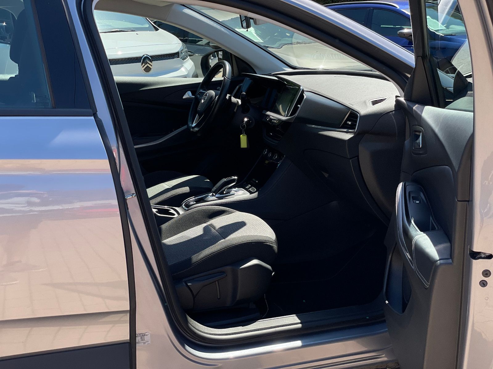 Opel Grandland (X) - Samsaru's Car Outlet