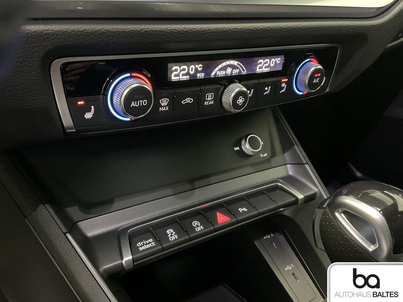 Audi Q3 Sportback 40 TDI quattro S line - Samsaru's Car Outlet