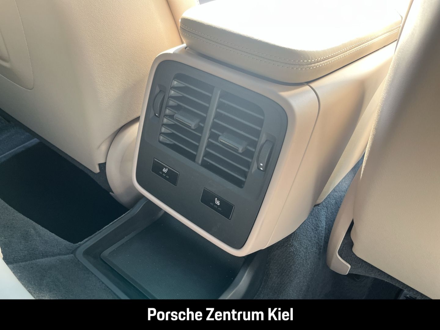 Porsche Taycan Turbo Cross Turismo BOSE LED-Matrix