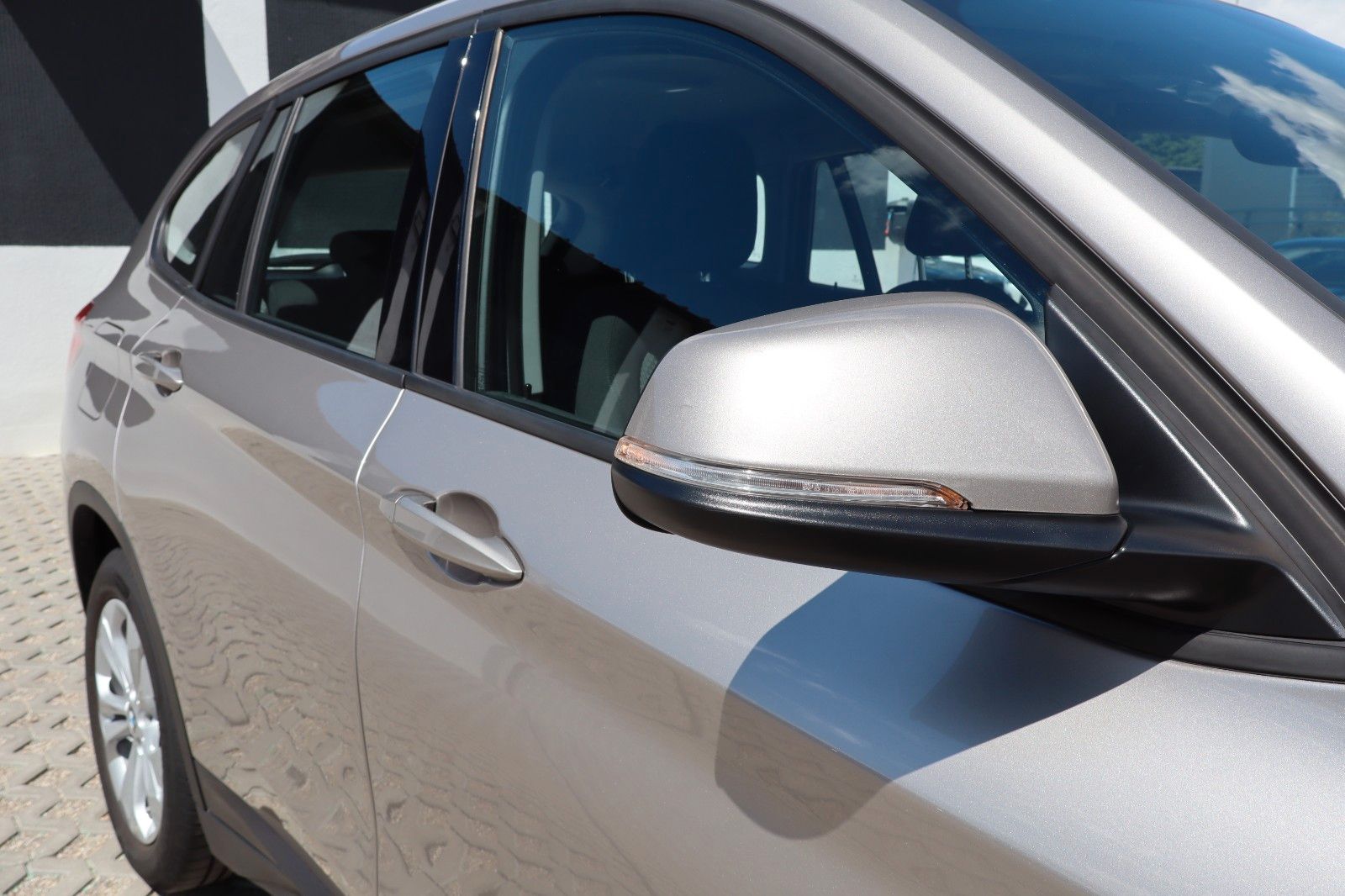 BMW X1 xDrive 25 e Advantage - Samsaru's Car Outlet