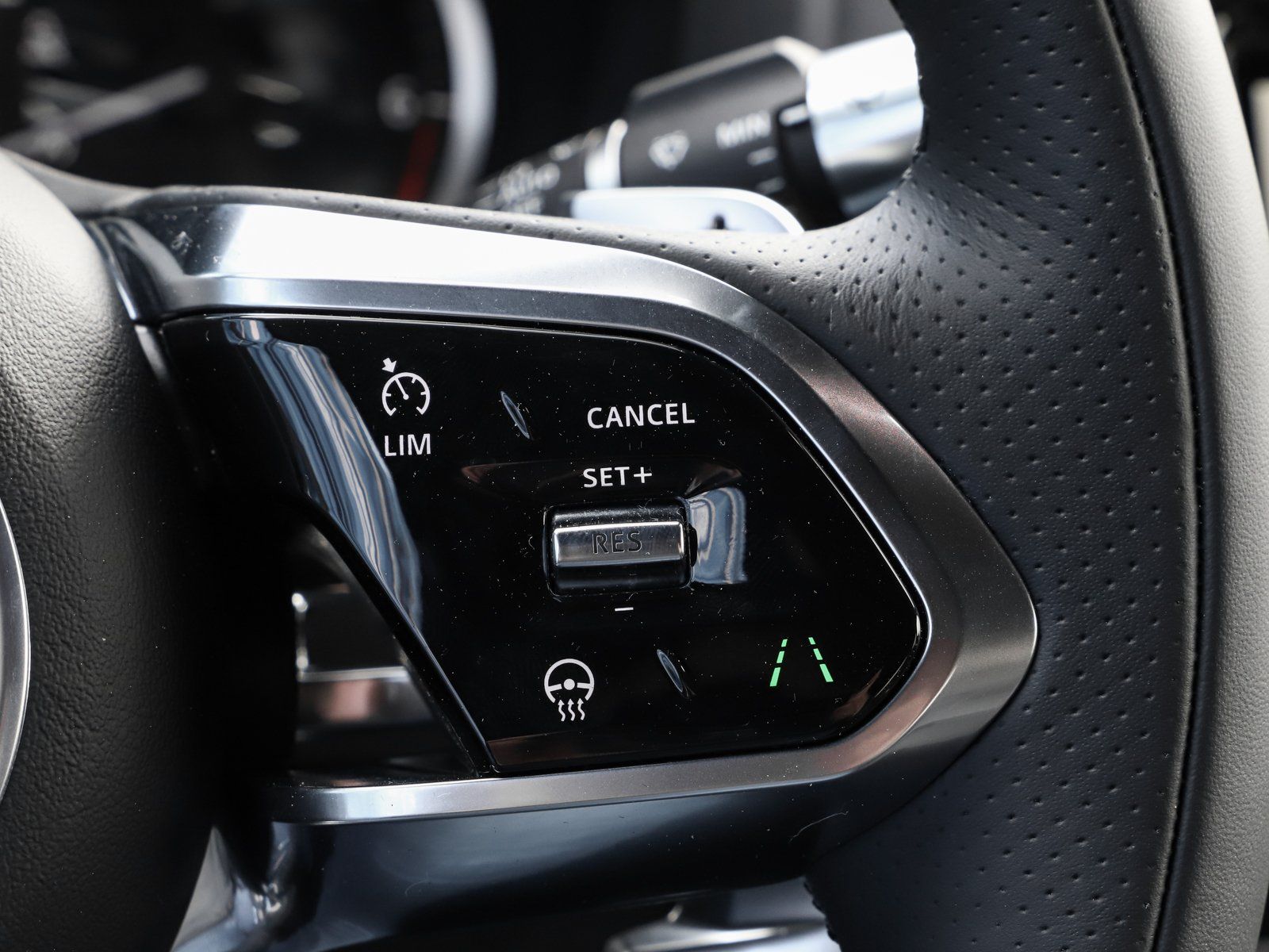 Jaguar XE P250 R-Dynamic Black Winter Paket