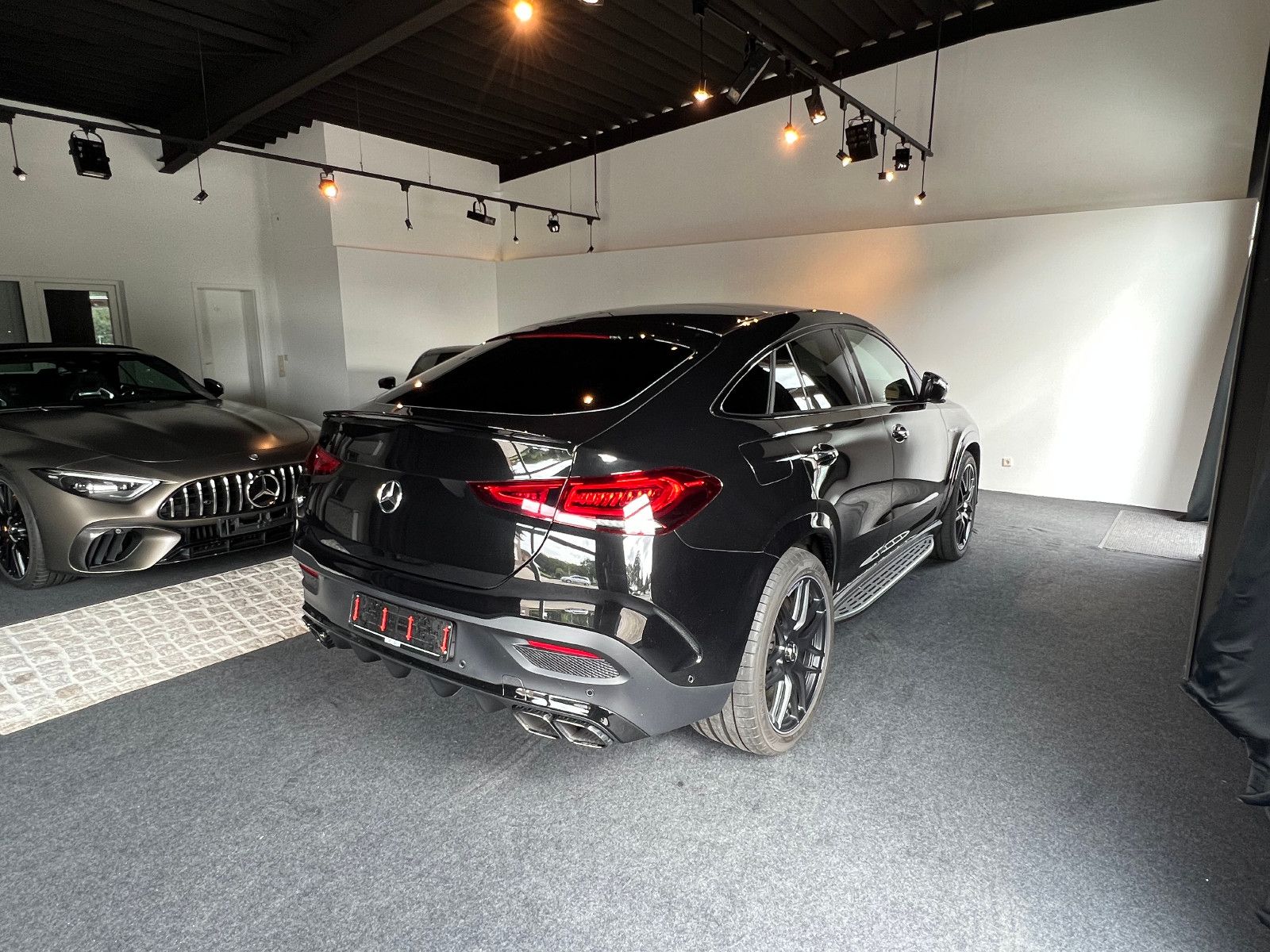 Mercedes-Benz GLE63AMG S Coupe MY23 PanoBurm360Kamera125kNetto