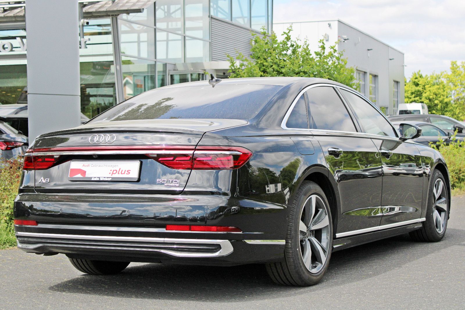 Audi A8 50TDI qu - Samsaru's Car Outlet