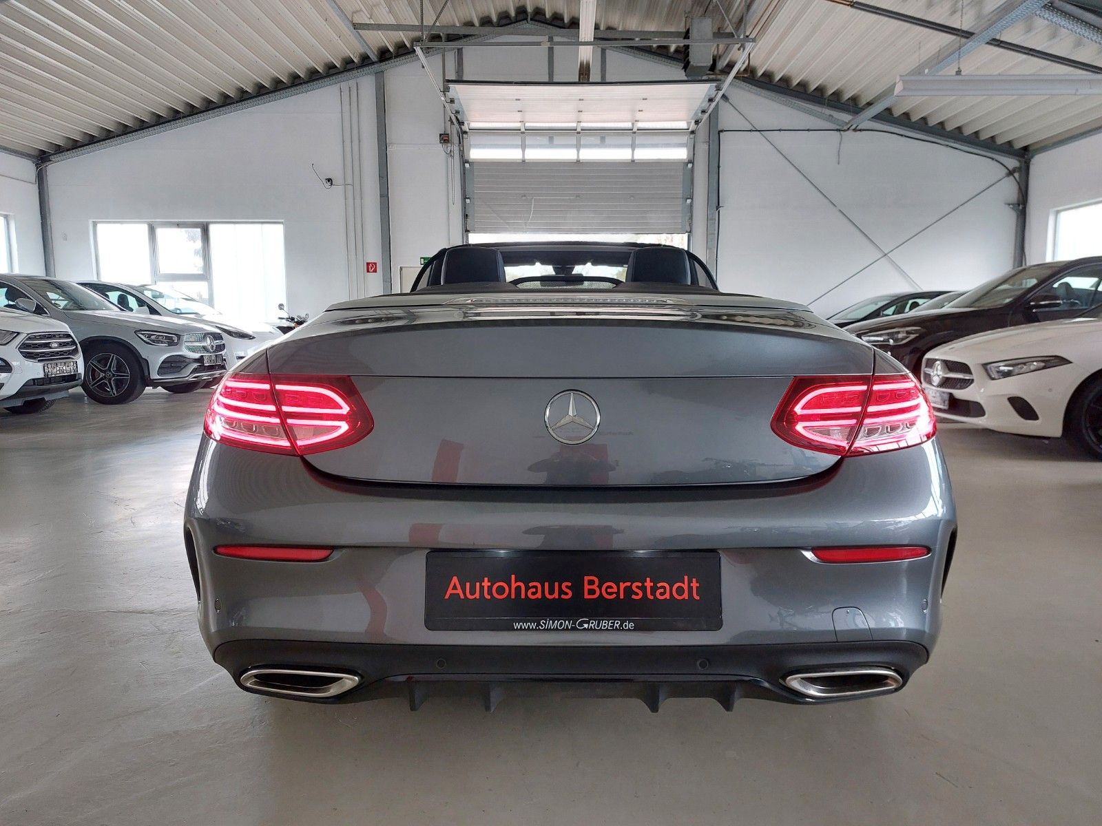 Mercedes-Benz C 180 Cabrio AMG-LINE - Samsaru's Car Outlet