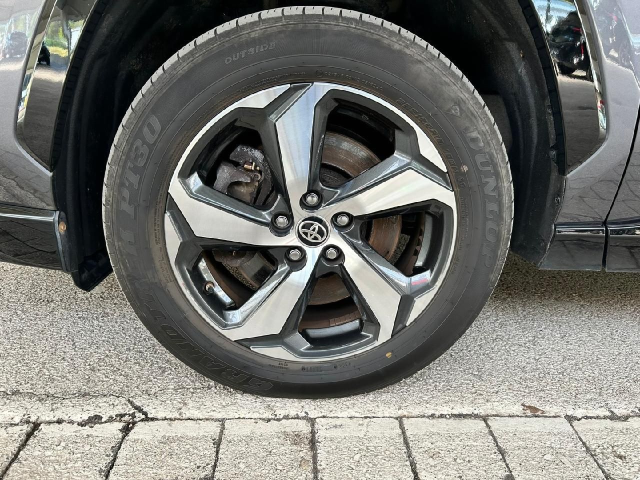Toyota RAV4 Plug-in Hybrid 4x4 - Samsaru's Car Outlet