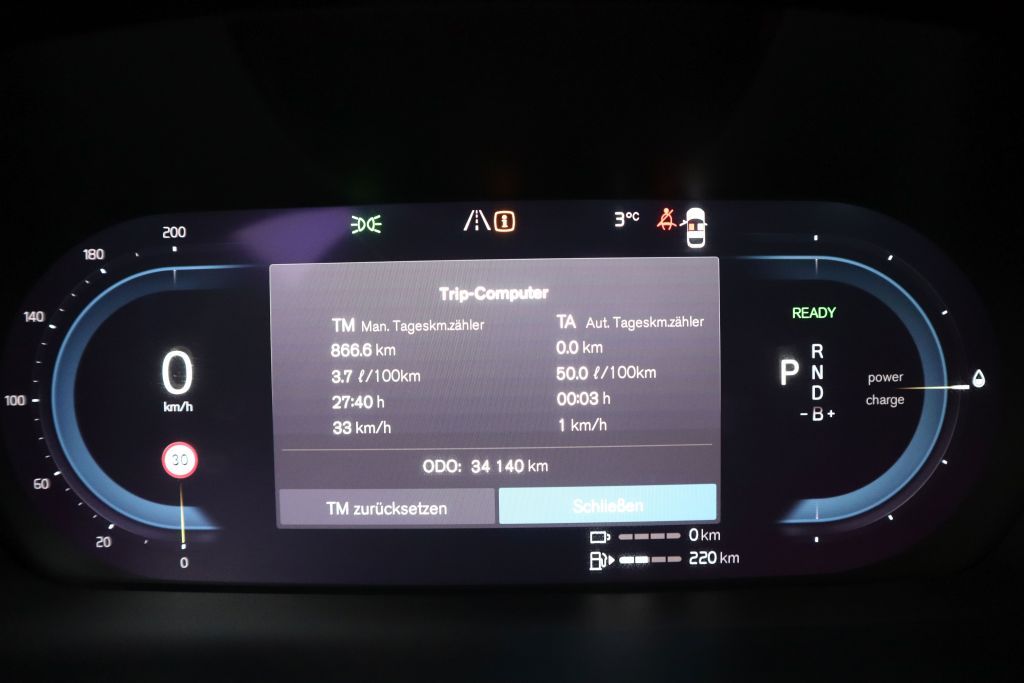 Volvo V60 T8 AWD Recharge Plus Dark|AHK|PANO|NAVI|SHZ