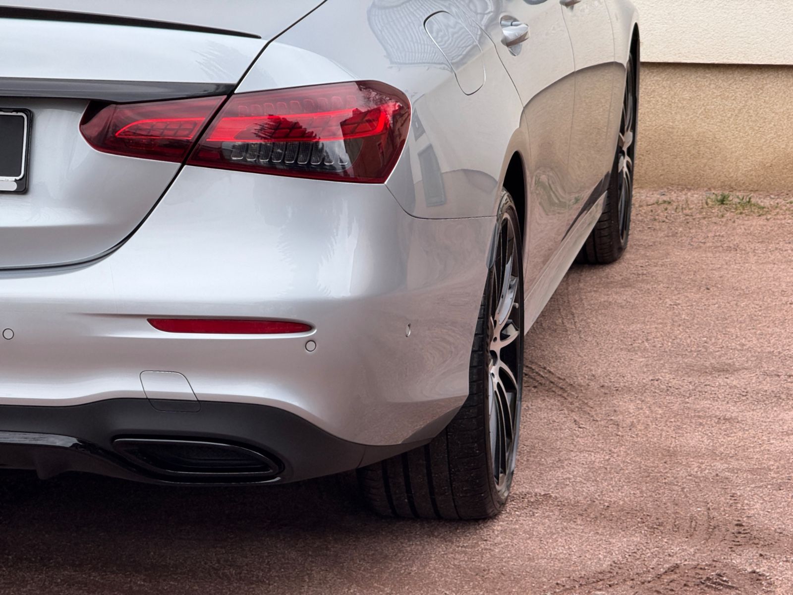 Mercedes-Benz E 400 d 4Matic AMG-LINE - Samsaru's Car Outlet