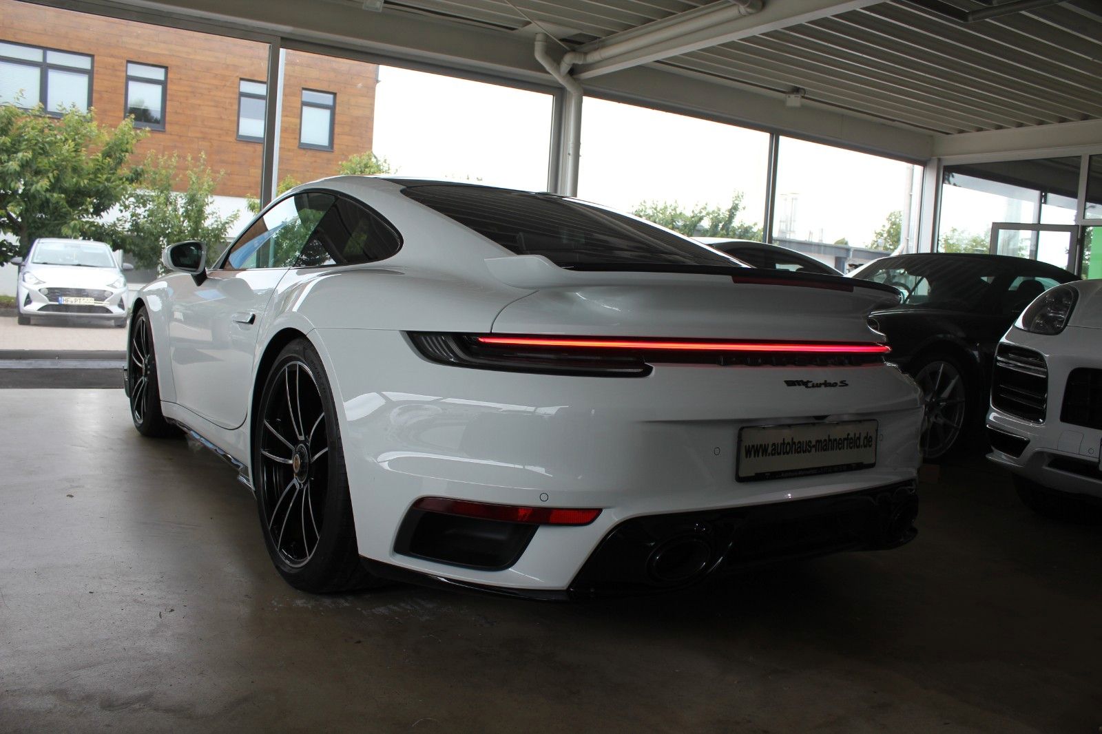 Porsche 911 Turbo S RHD/Sportabgas/SportDesign/GDach/SWA