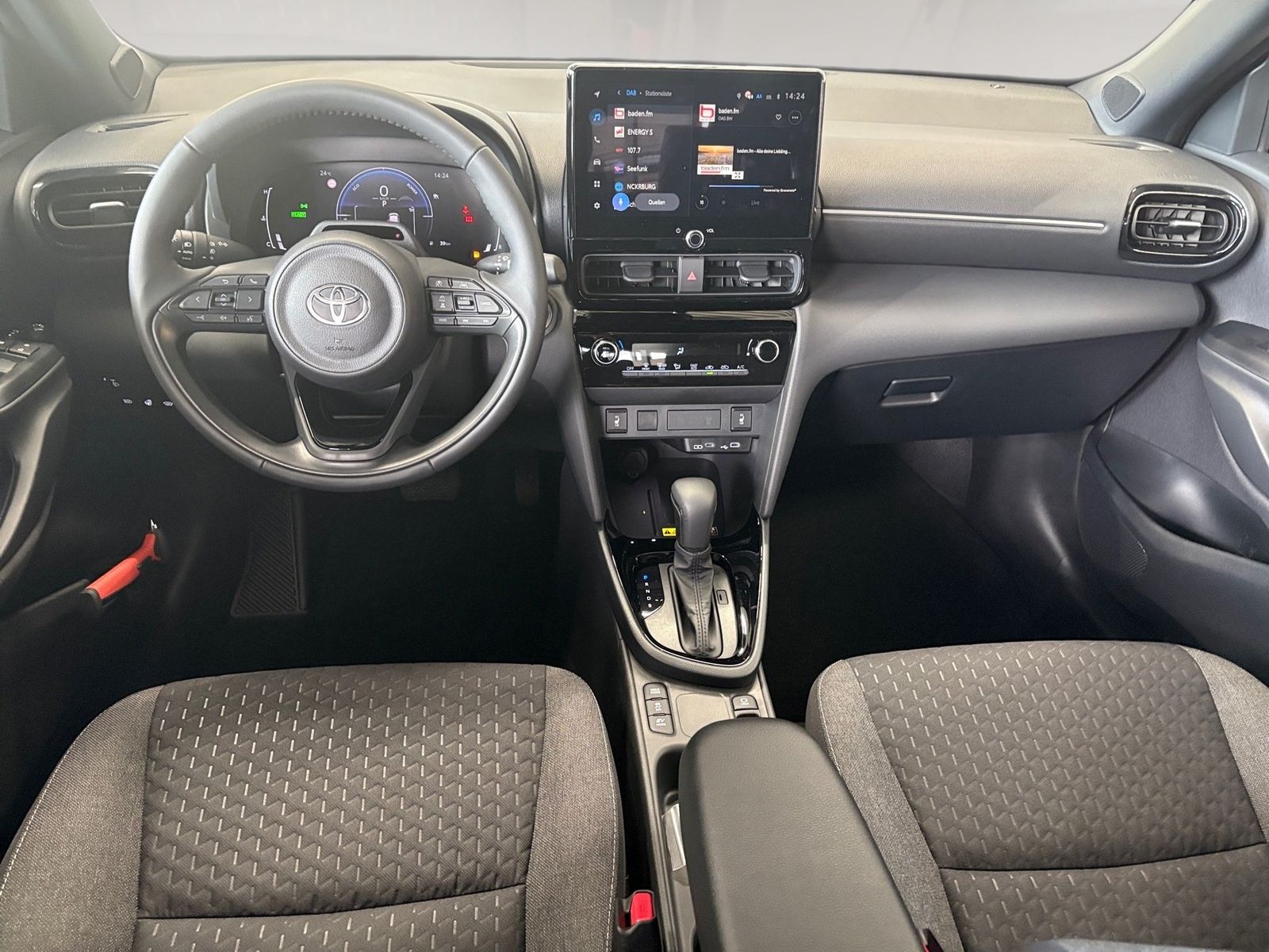 Toyota Yaris Cross 1.5 Teamplayer Winter+Safety ACC+LED