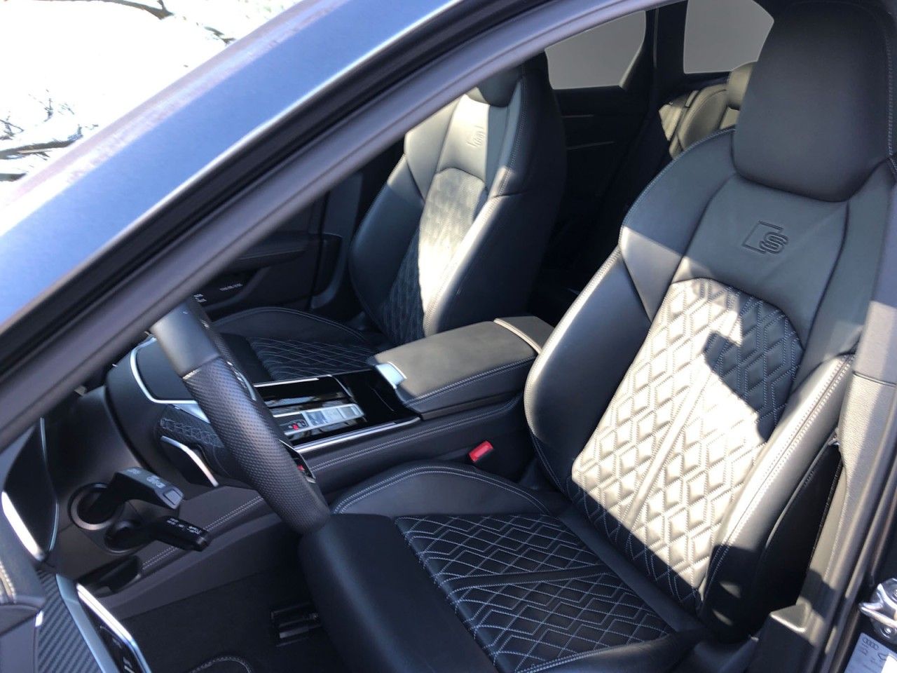 Audi A6 Avant 55 TFSI e Design S-LINE+MATRIX+PANO+ACC