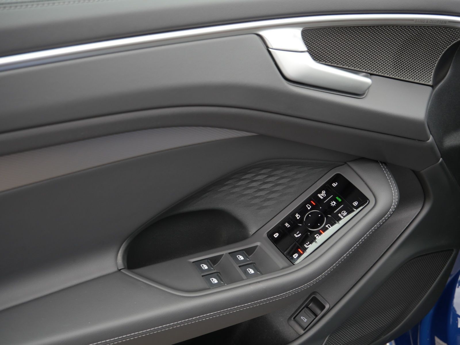 Audi A6 Avant TFSI qu.S line 270 kW B&O*HuD*Pano*360°