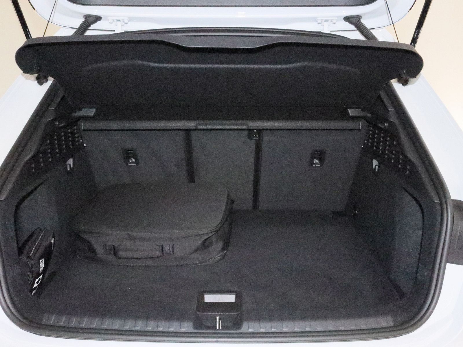 Audi A3 Sportback 45 TFSI e S line - Samsaru's Car Outlet