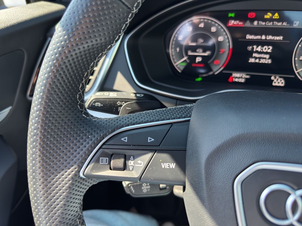 Audi Q5 50 TFSIe quattro S tronic S-line - Samsaru's Car Outlet