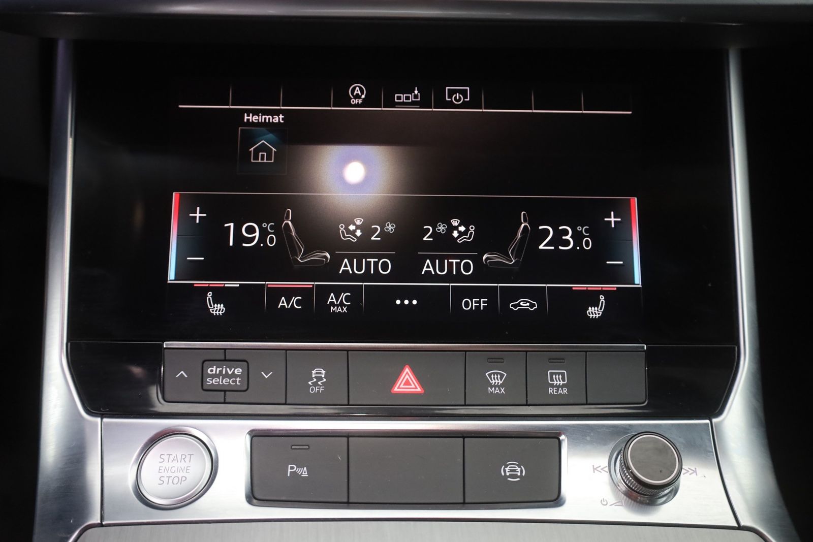 Audi A6 Avant 45 TFSI S-line - Samsaru's Car Outlet
