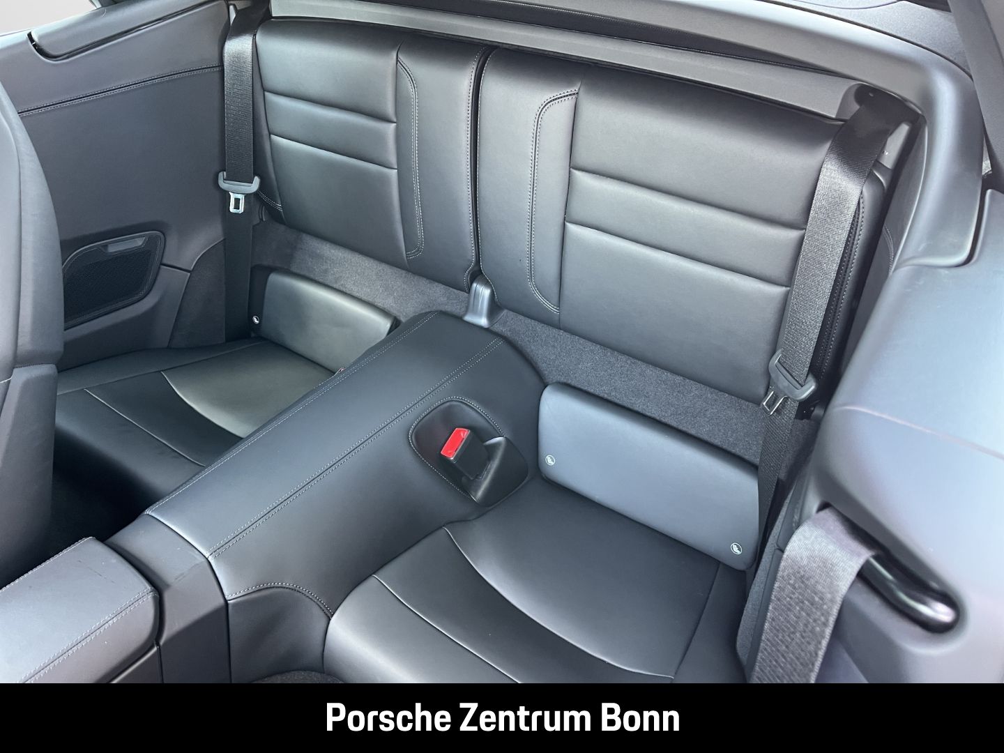 Porsche 992 911 Carrera 4S Cabriolet InnoDrive BOSE