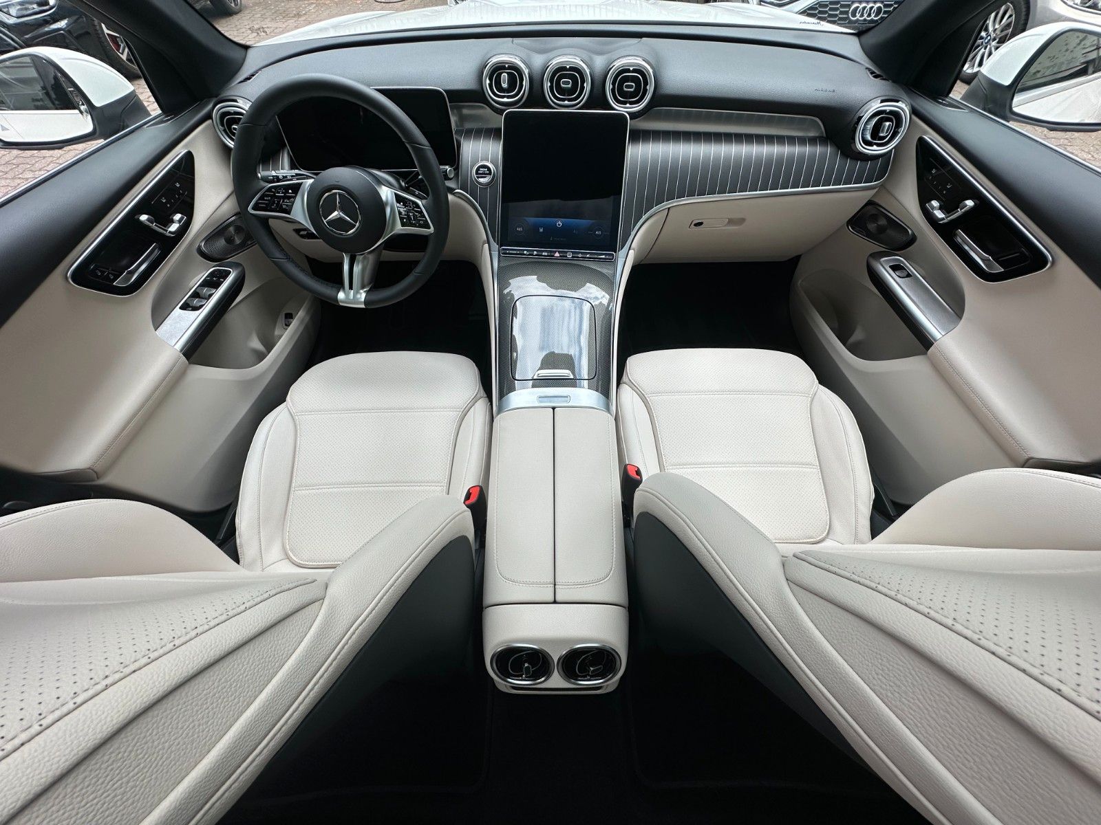 Mercedes-Benz GLC 400e 4M - Samsaru's Car Outlet