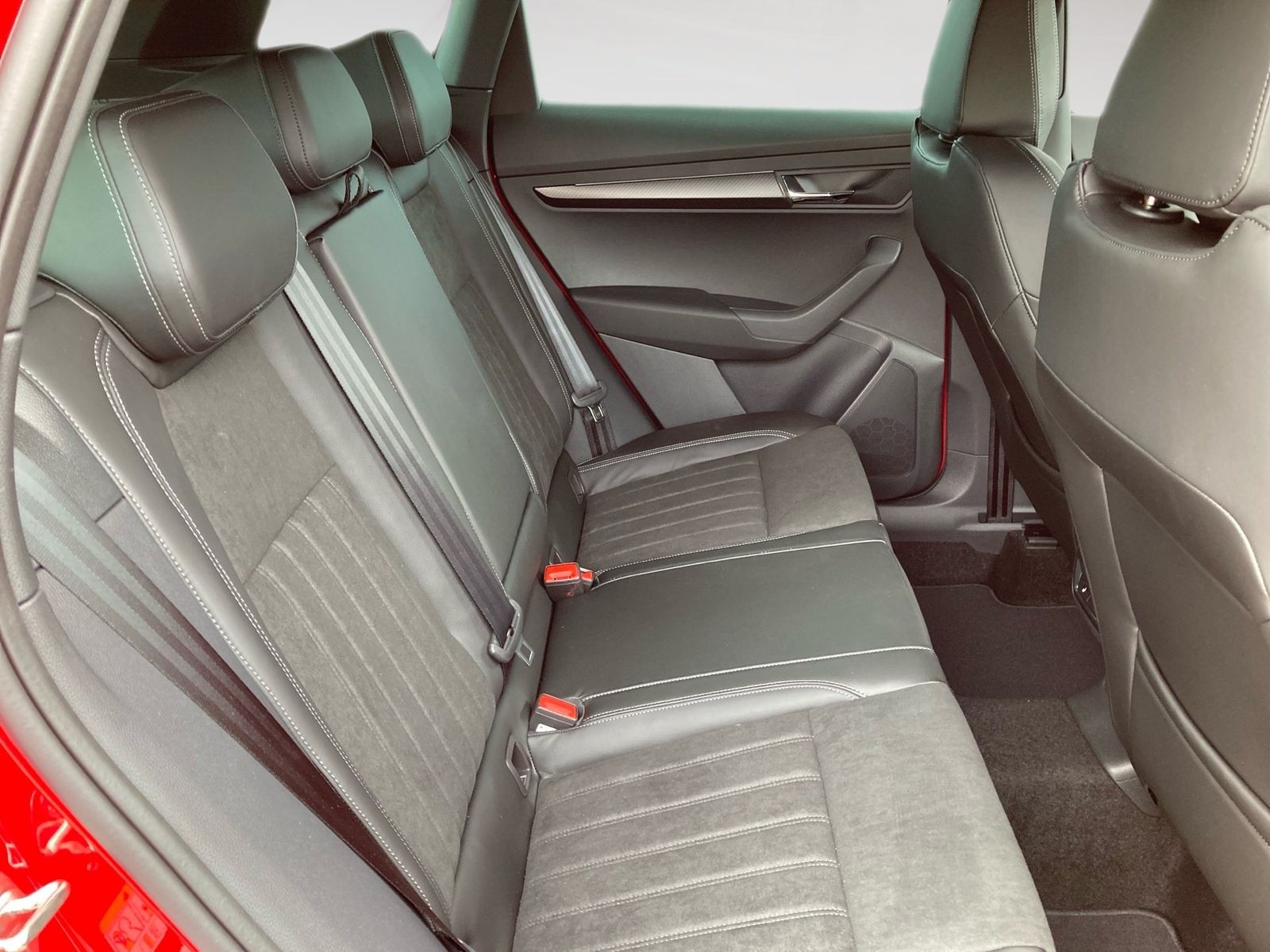 Skoda Karoq SPORTLINE 4X4 2.0TSI MATRIX.NAV.DSG.AHK.AM