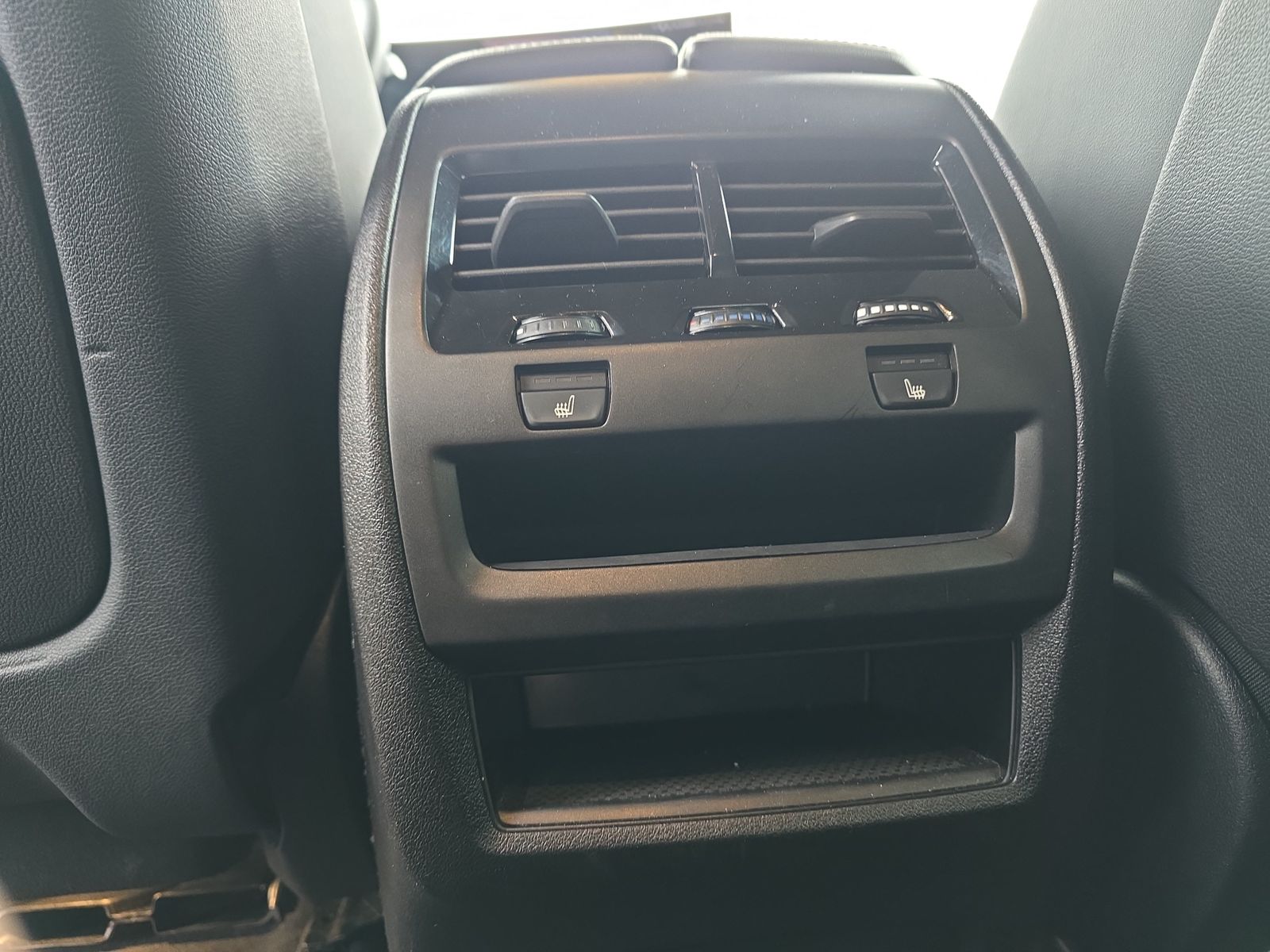 BMW X6 xDrive40d M Sportpaket*Sitzbelüftung*AHK*Soft