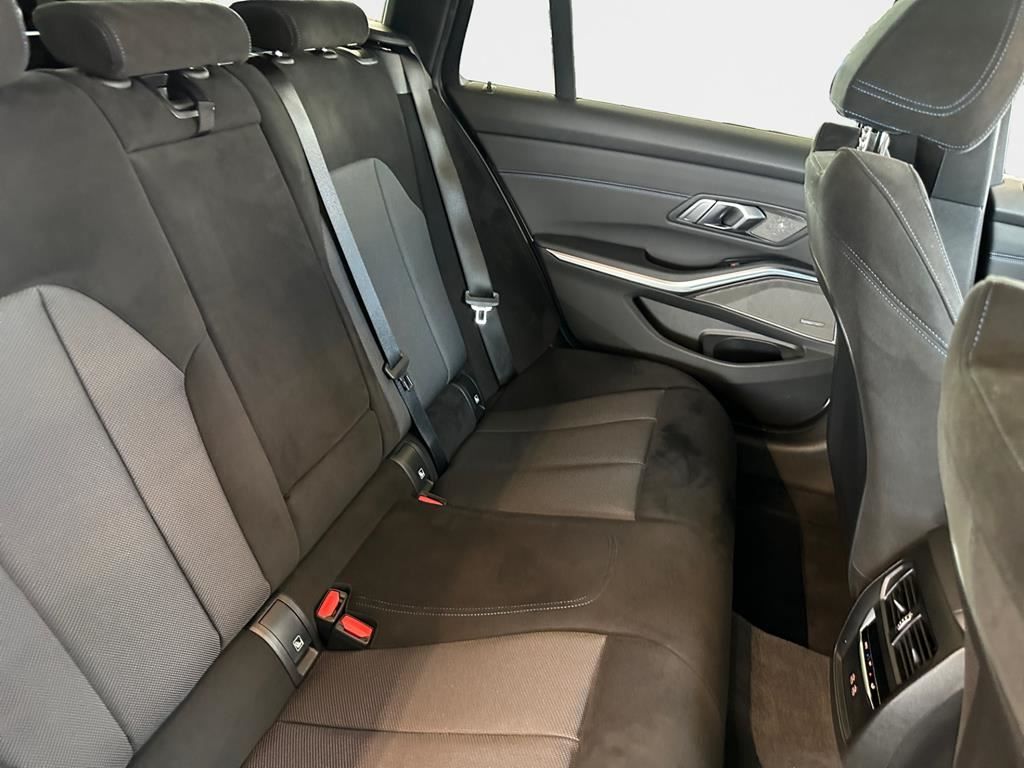 BMW 330e xDrive Touring M Sport+AHK+Pano+DrivAssist