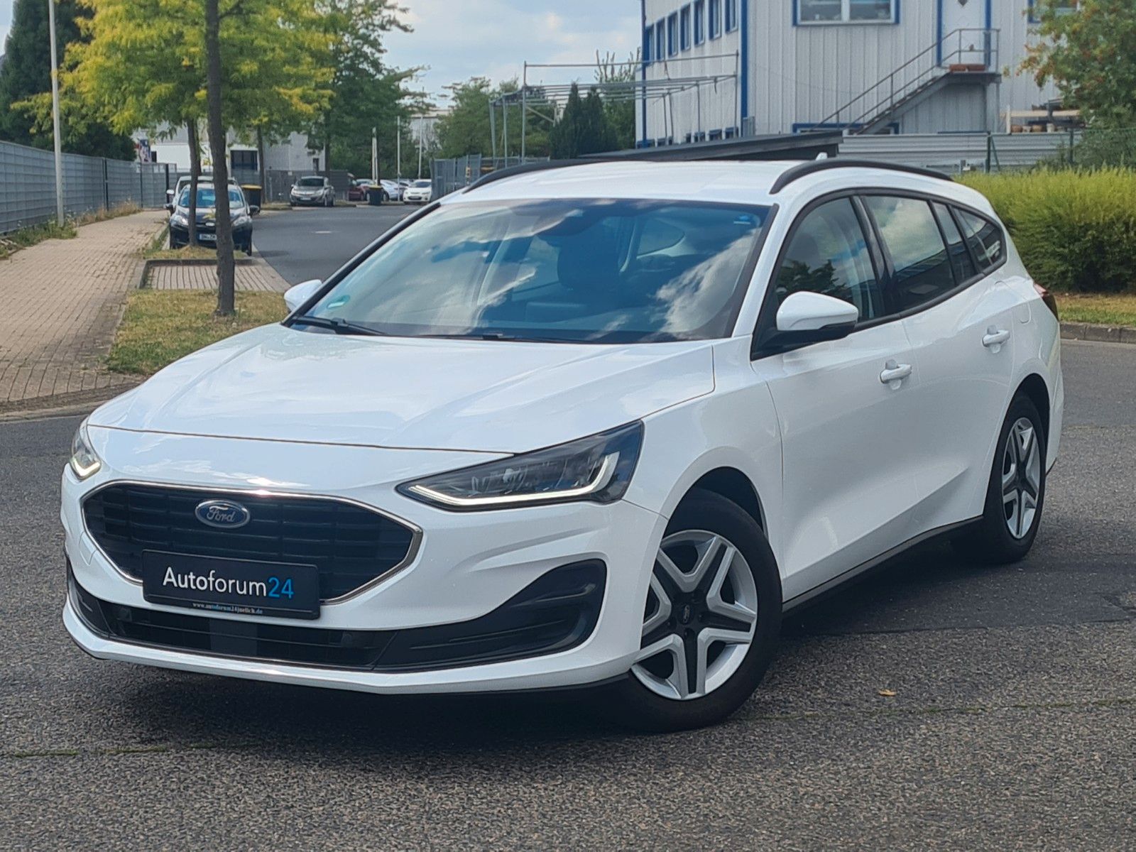 Ford Focus Turnier Cool & Connect - Samsaru's Car Outlet