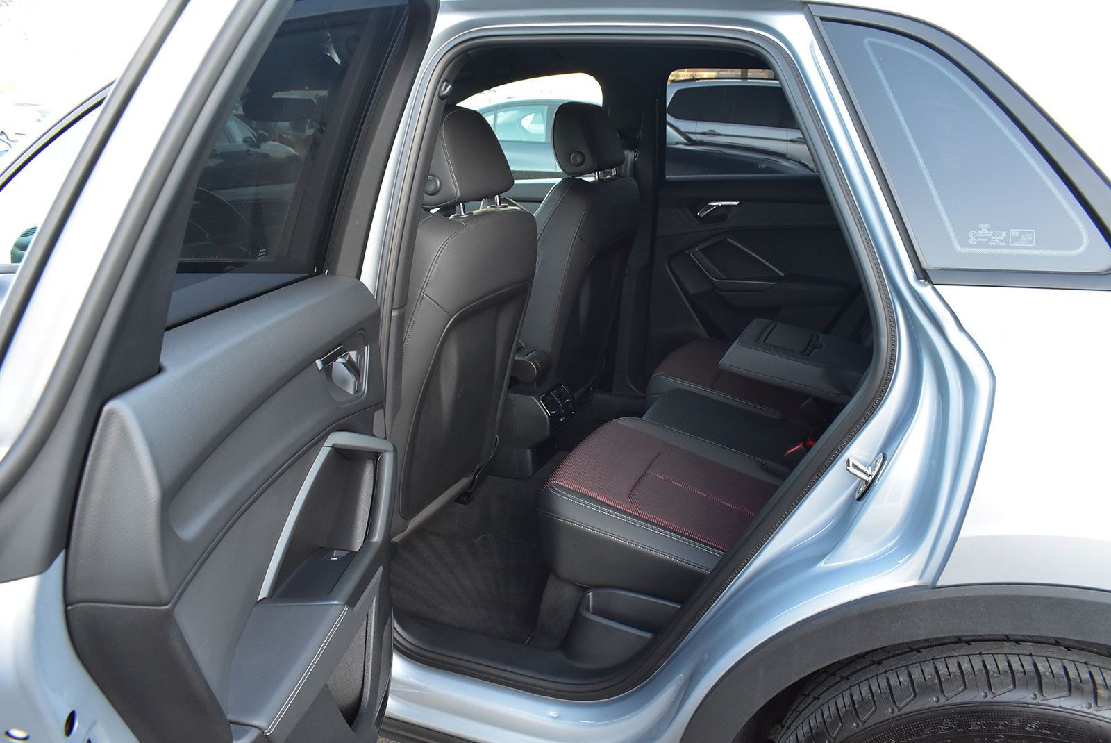 Audi Q3 40 TFSI quattro S-line LED+ACC+Navi+Leder+AHK
