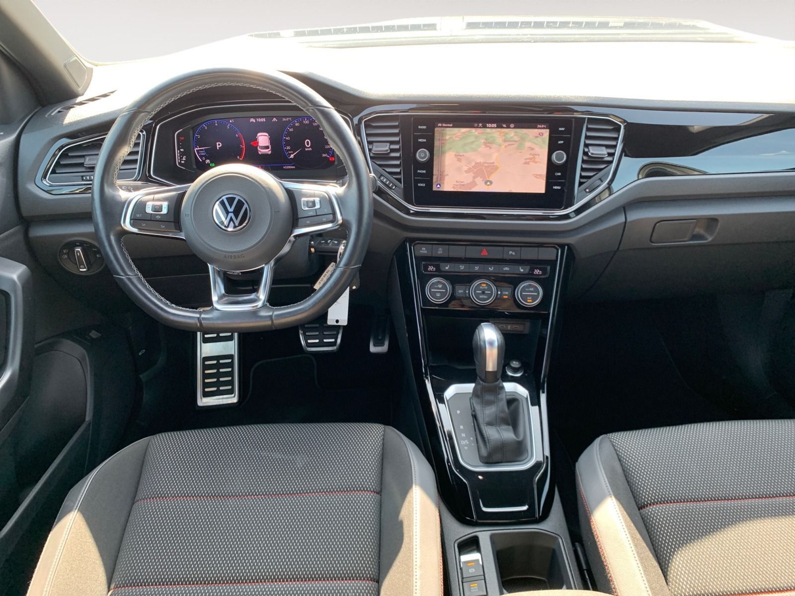 Volkswagen T-Roc 1.5 TSI Sport+Back - Samsaru's Car Outlet