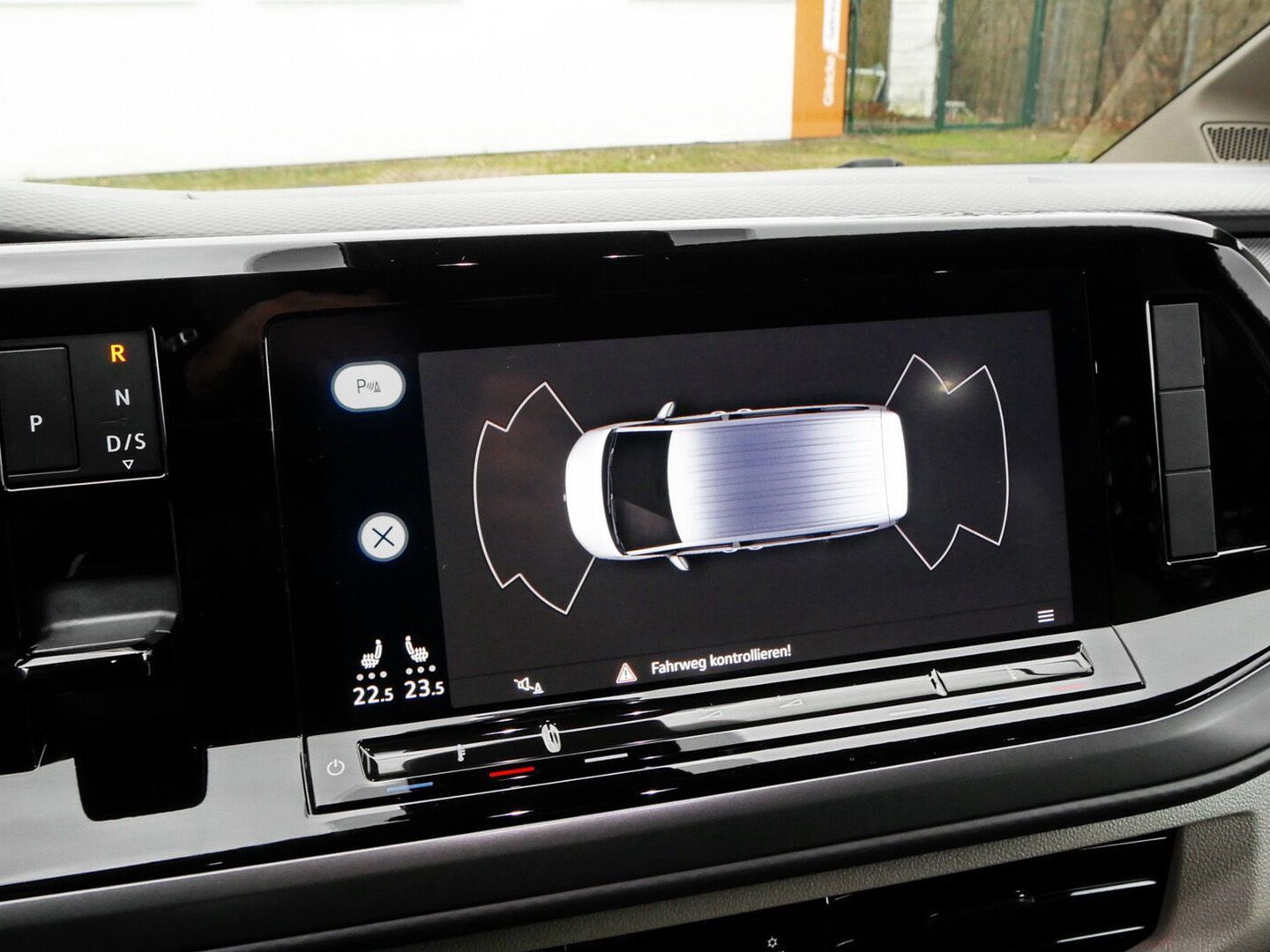 Volkswagen T7 Multivan Basis - Samsaru's Car Outlet