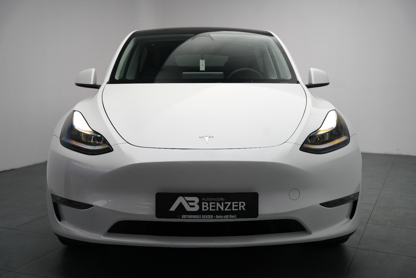Tesla Model Y Long Range Dual*PanoramaGlasdach*Subwoof