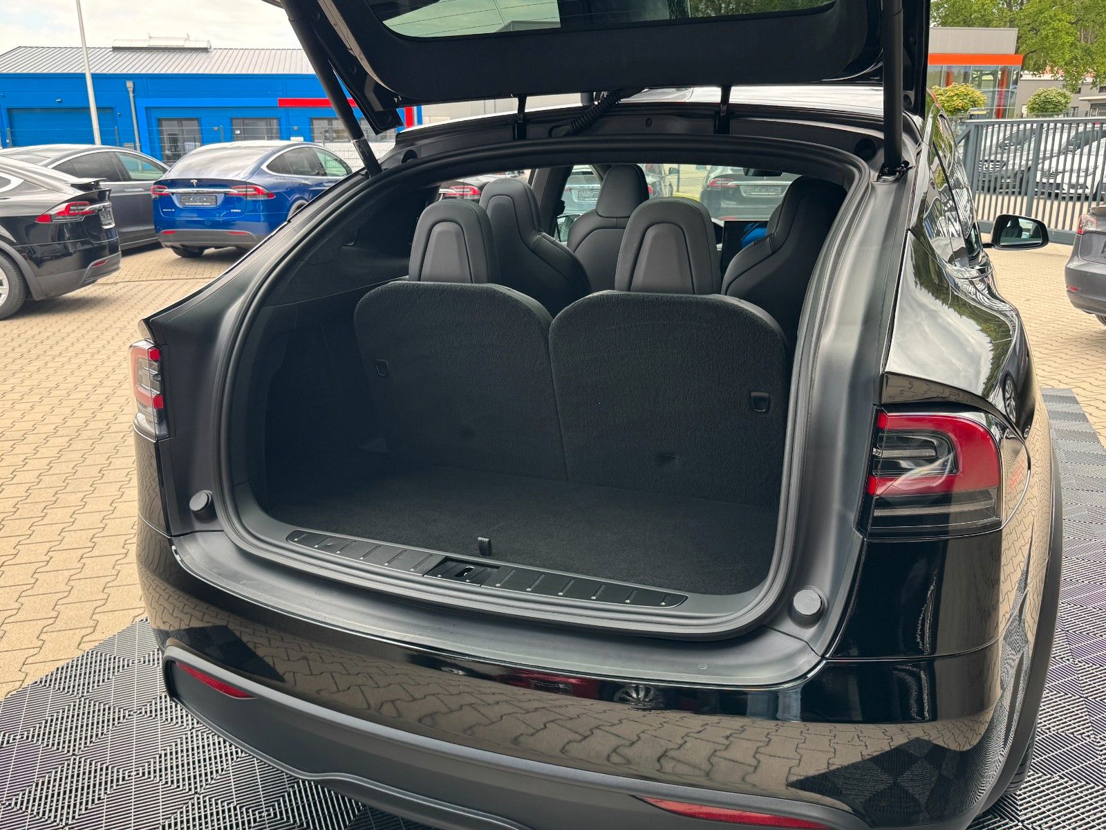Tesla MODEL X PALLADIUM |  HW 4 USS | 6 SEATER |