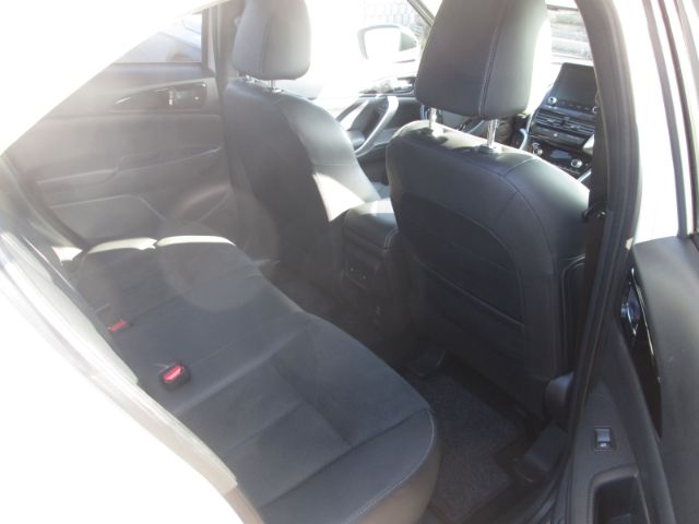 Mitsubishi Eclipse Cross Plus Select Black Hybrid 4WD 2.4 P