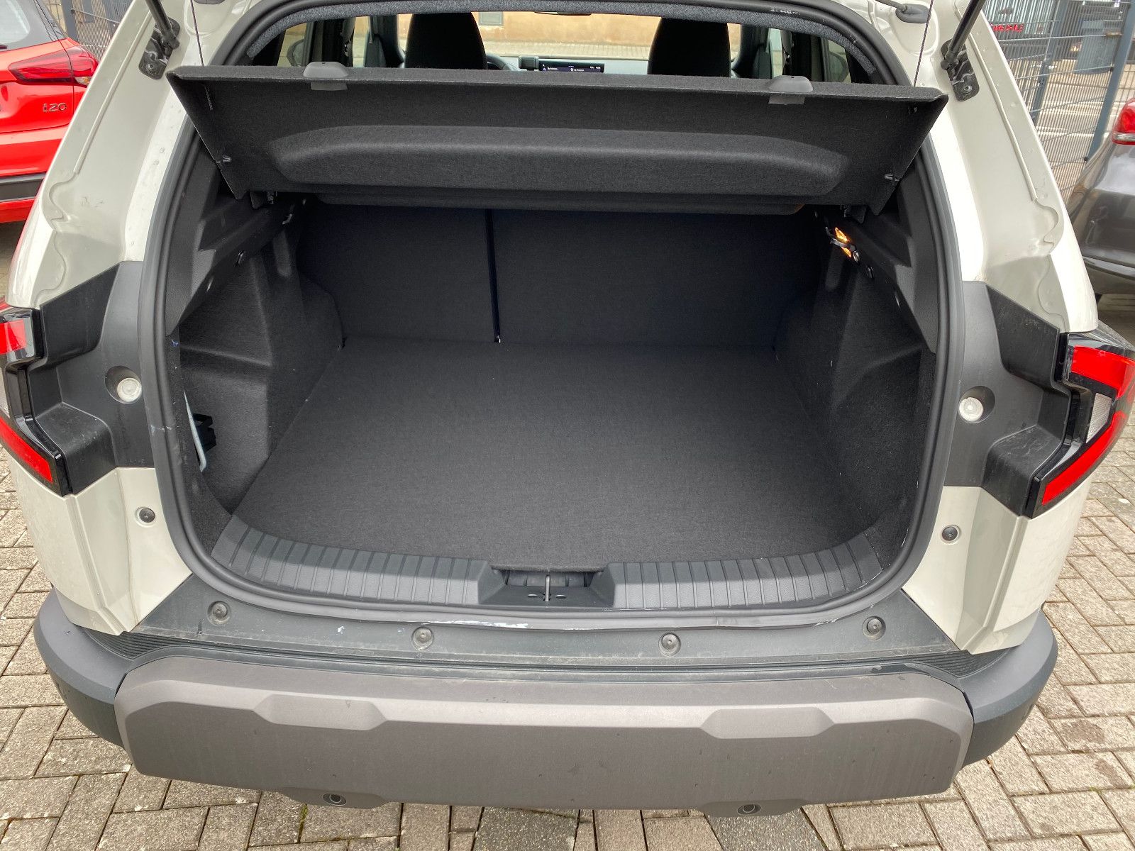 Dacia Duster 4x4 - Samsaru's Car Outlet
