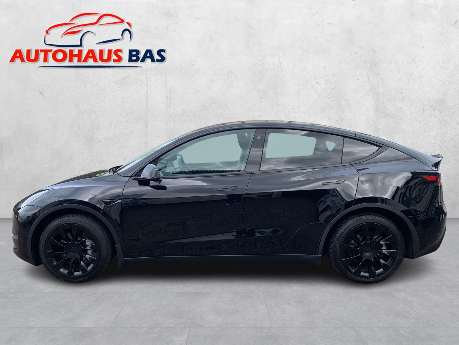 Tesla Model Y Long Range AWD* 1.Hand * Mwst ausweisbar