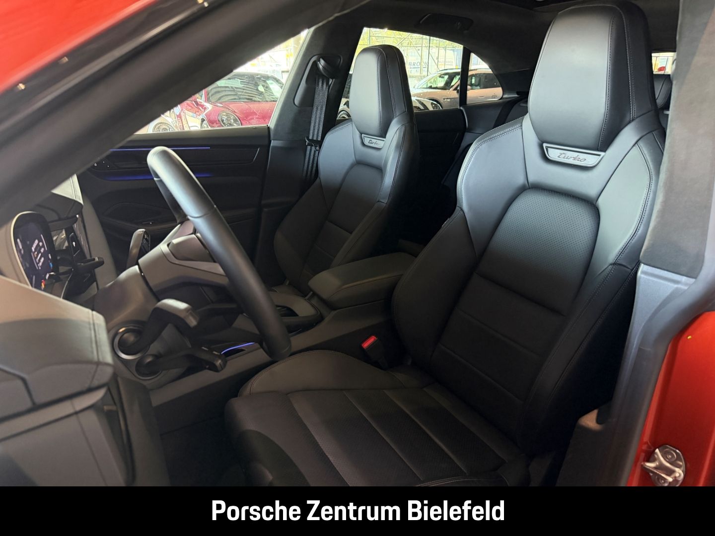 Porsche Macan Turbo HA-Lenkung InnoDrive Surround-View