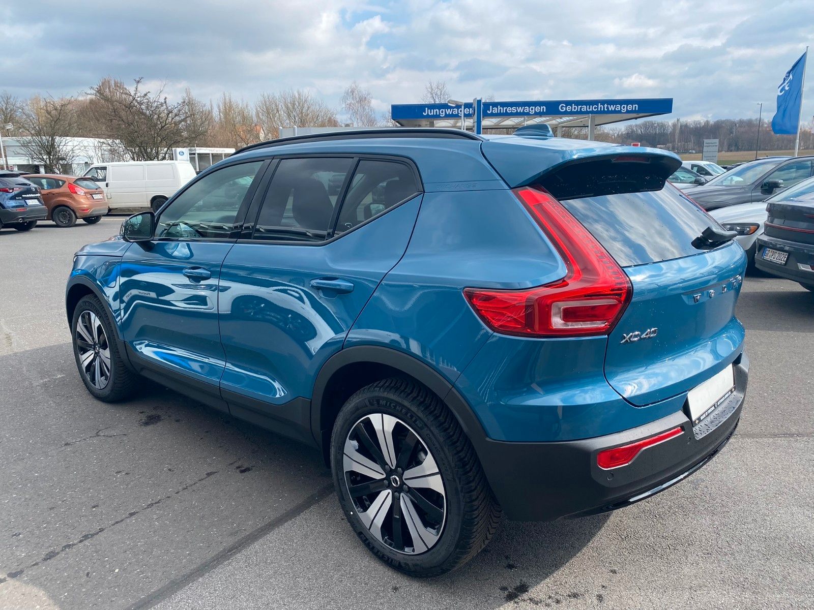 Volvo XC40 T5 Plus Dark Recharge Plug-In Hybrid 2WD