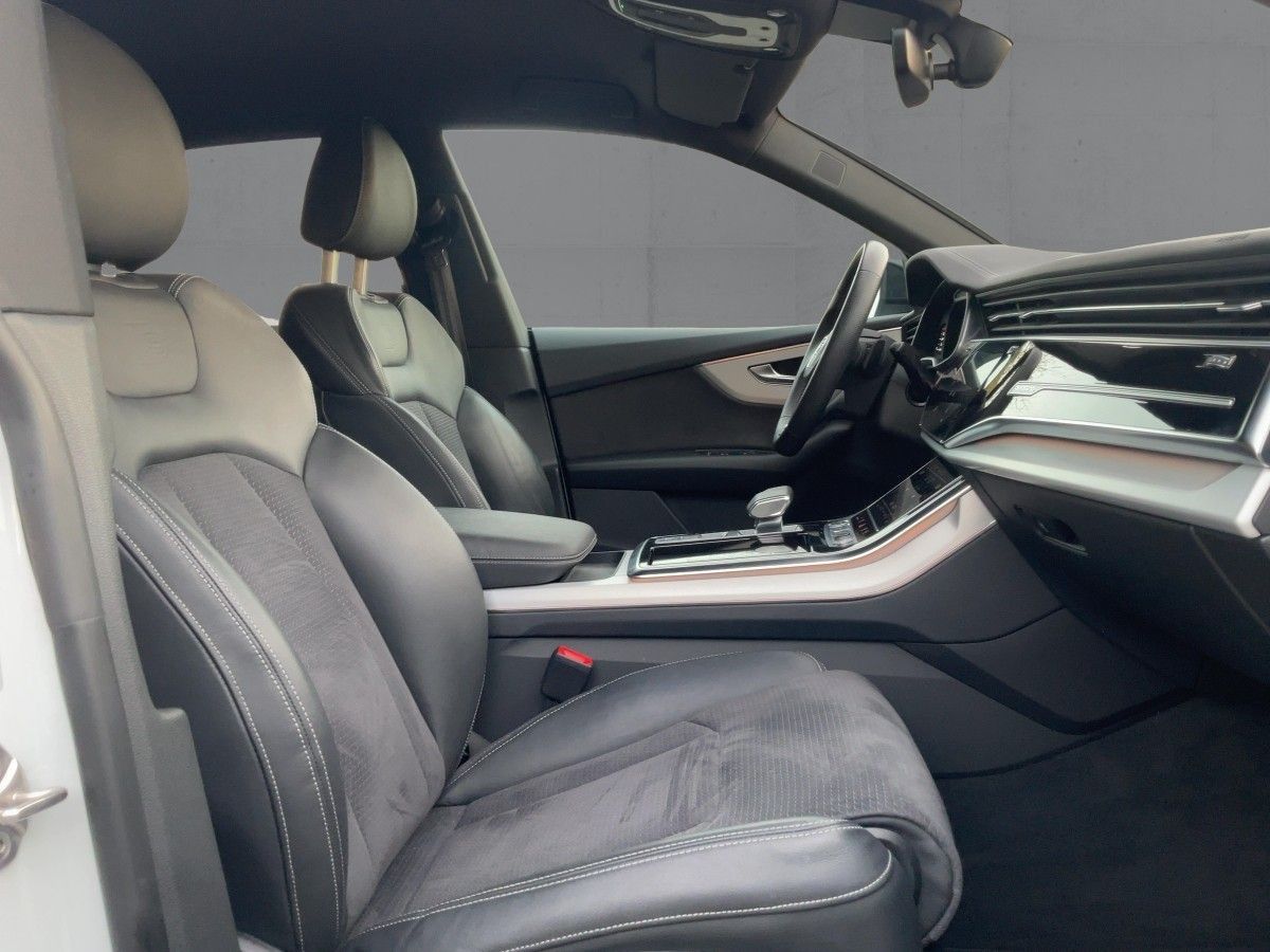 Audi Q8 50 TDI S-LINE MATRIX+NAVI+B&O+DVD+ACC+AHK+23"