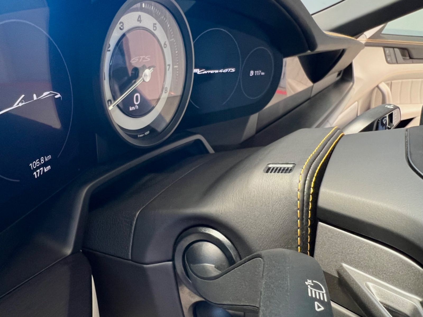 Porsche 992.1  4 GTS CABRIO PTS  LIFT HAL PCCB ExcManu