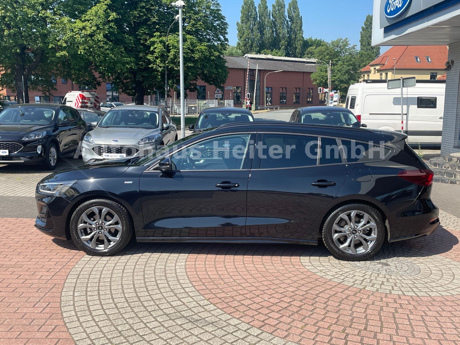 Ford Focus 1.5 EB Aut.ST-Line X / ACC+Matrix+e.Klappe