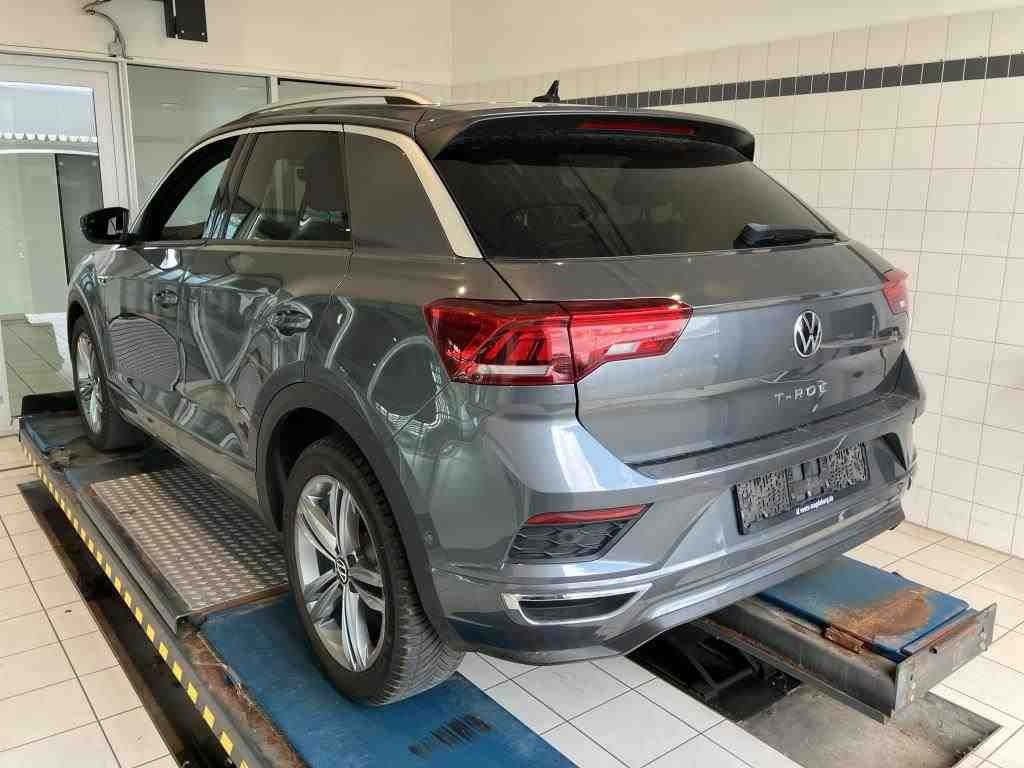 Volkswagen T-Roc 1.5 TSI DSG R-LINE - Samsaru's Car Outlet