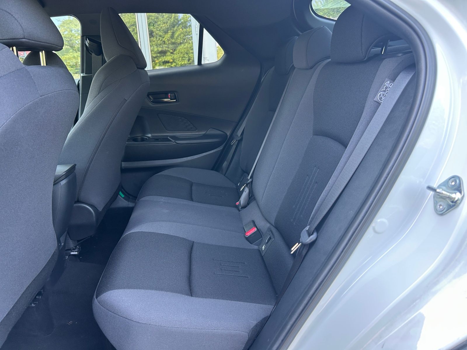 Toyota C-HR - 2.0 l Hybrid 4x2 Team D FLA el.Heck