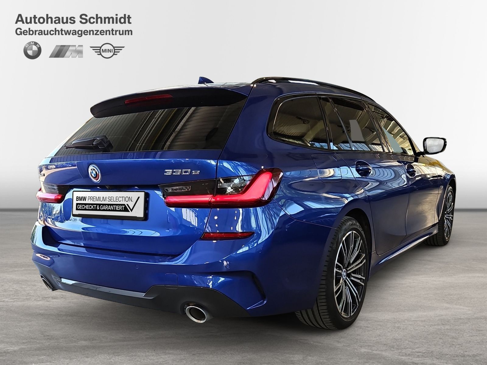 BMW 330e xDrive Touring M Sportpaket - Samsaru's Car Outlet