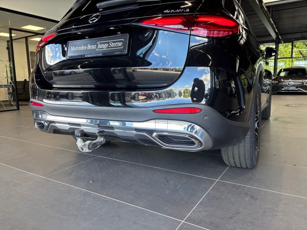 Mercedes-Benz GLC 220 d 4M AMG+PANO+KAMERA+AHK+MEMORY+DISTR.