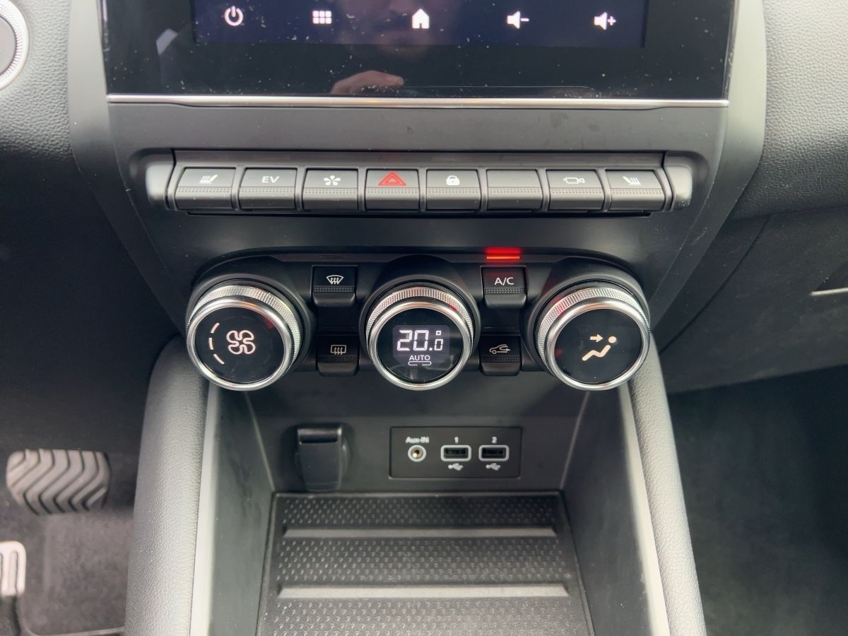 Renault Captur RIVE GAUCHE E-TECH Plug-in - Samsaru's Car Outlet