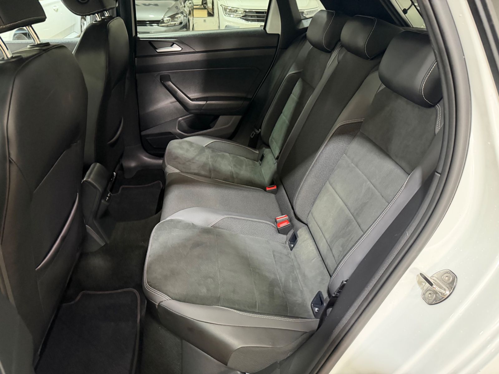 Volkswagen Polo VI GTI 2.0TSI DSG/ALCANTARA/CAM/MATRIX/18"