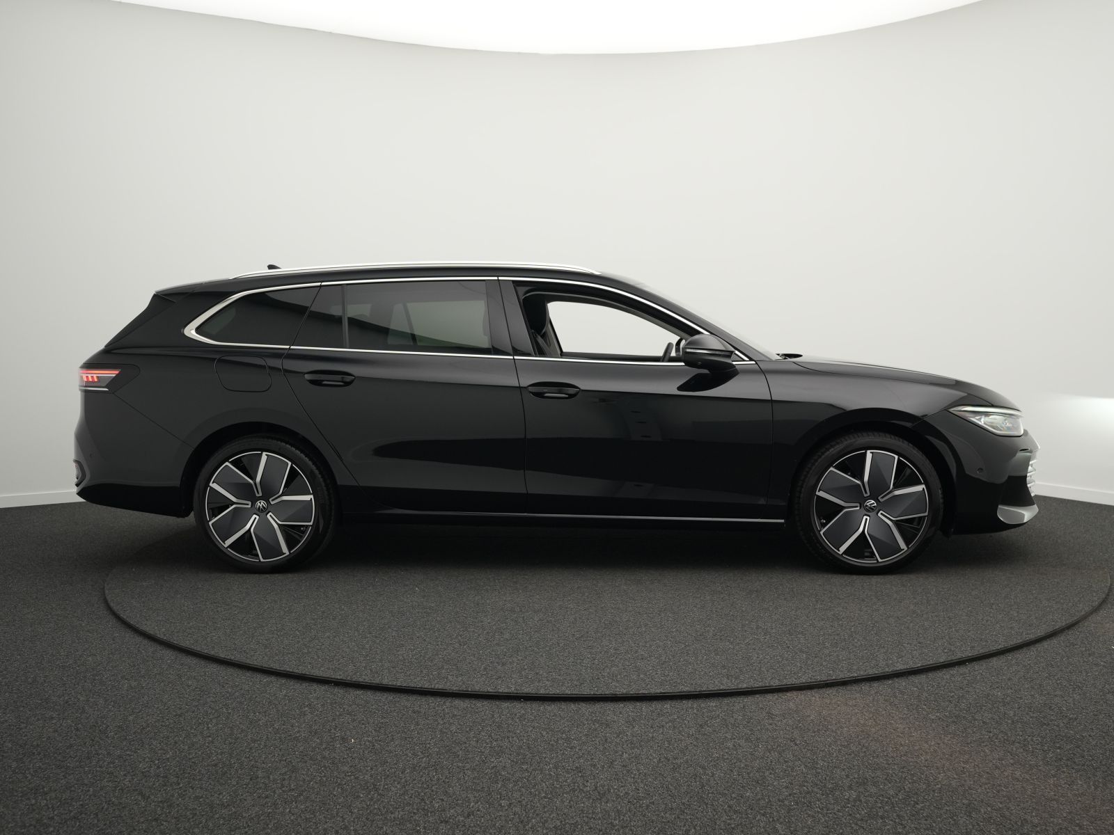 Volkswagen Passat Variant Elegance 1,5 TSI eHybrid PANO*AHK