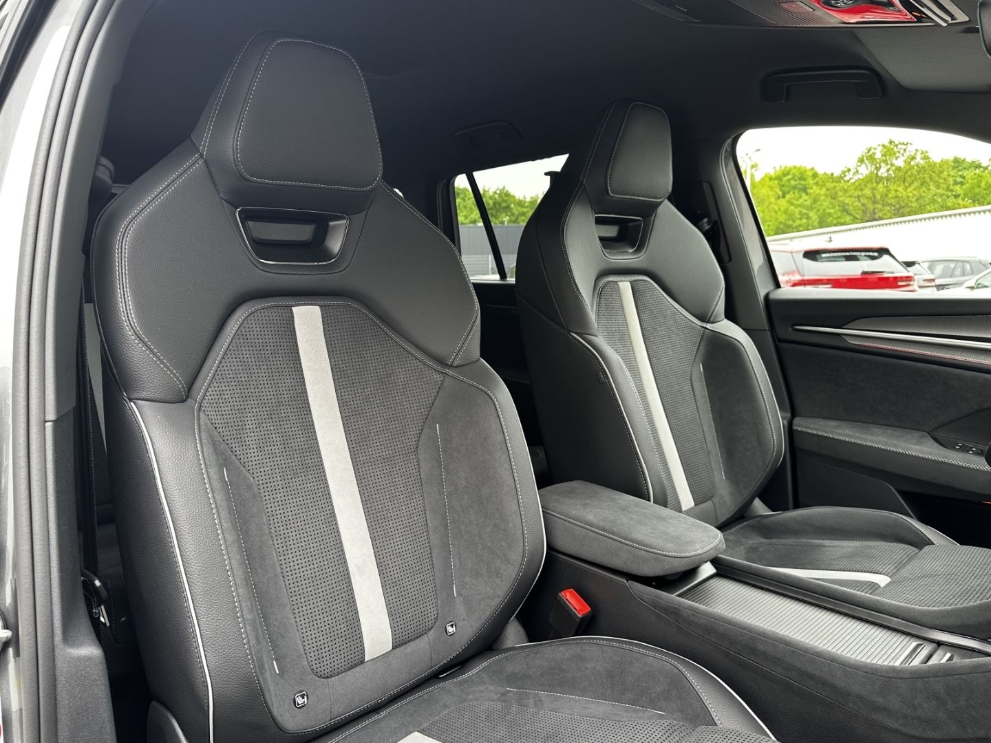 Skoda Kodiaq II 1.5 TSI iV DSG Sportline AHK Navi DCC