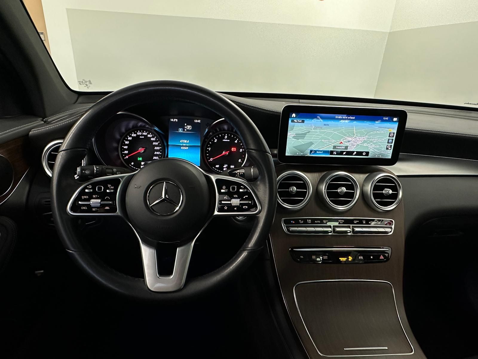 Mercedes-Benz GLC 220 d 4M AMG Night Standh Distronic Panorama