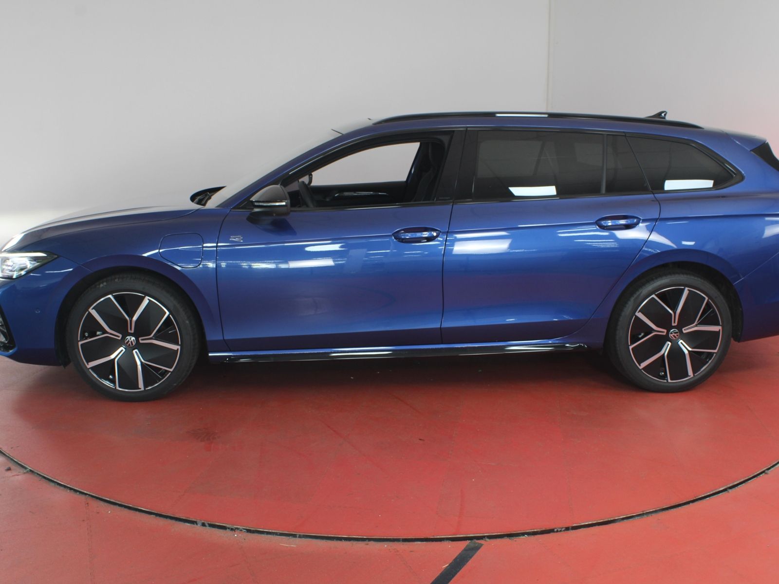Volkswagen Passat Variant R-Line 1.5TSI e-Hybrid 398,-ohne