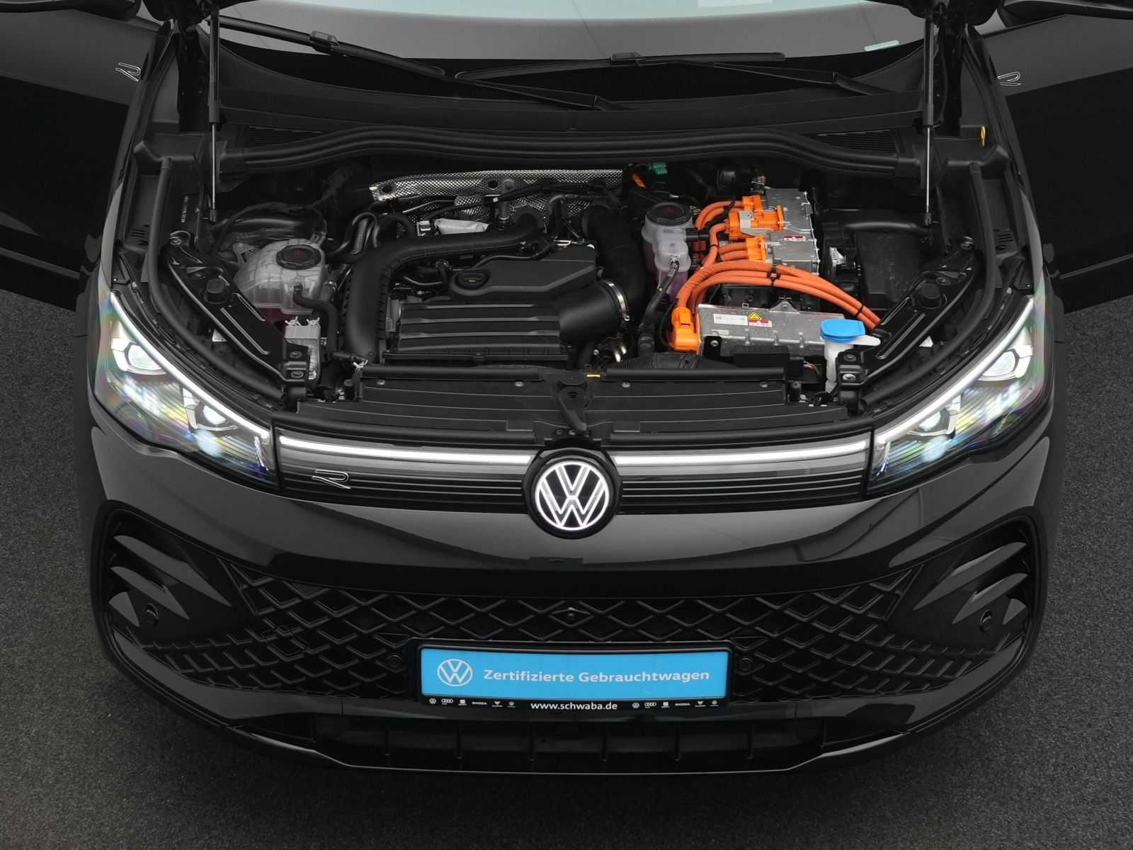 Volkswagen Tiguan R-Line 1.5TSI eHybrid IQ.LIGHT*HARMAN*20"