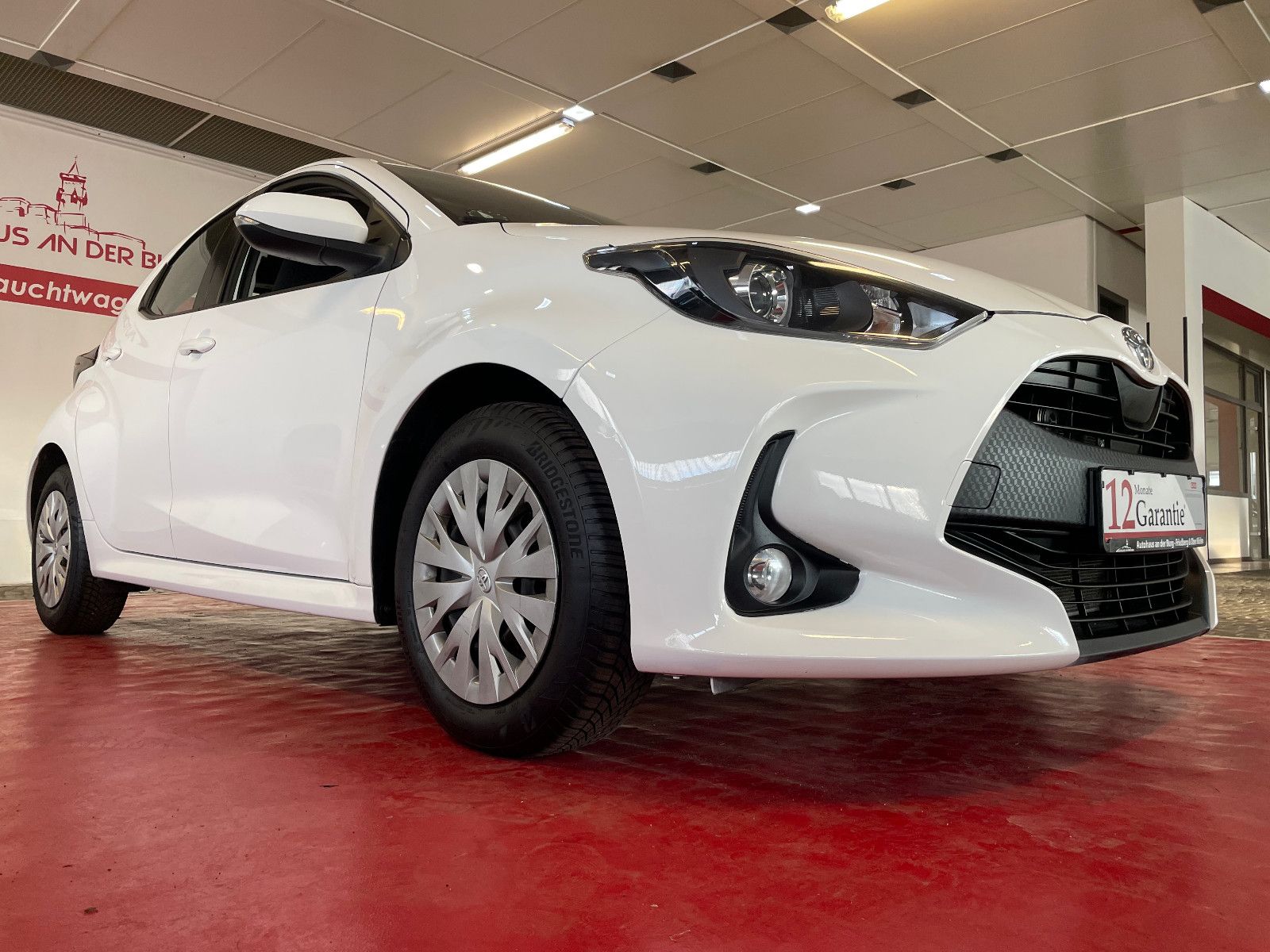 Toyota Yaris Comfort - Samsaru's Car Outlet